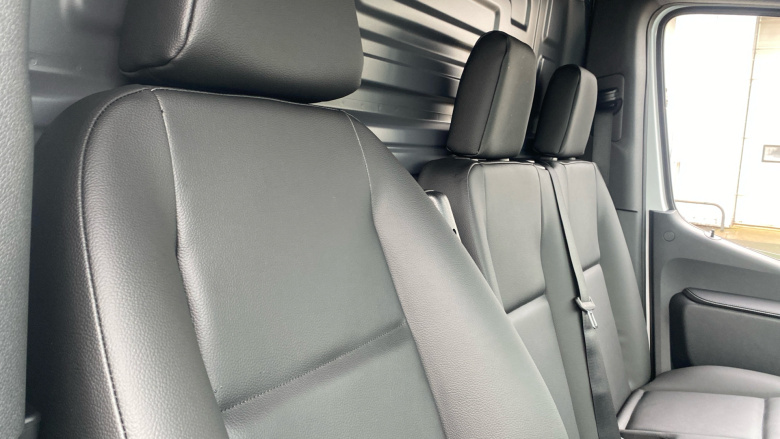 Mercedes-Benz Sprinter 315Cdi L2 Diesel Rwd 3.5t H2 Pro Van 9G-Tronic